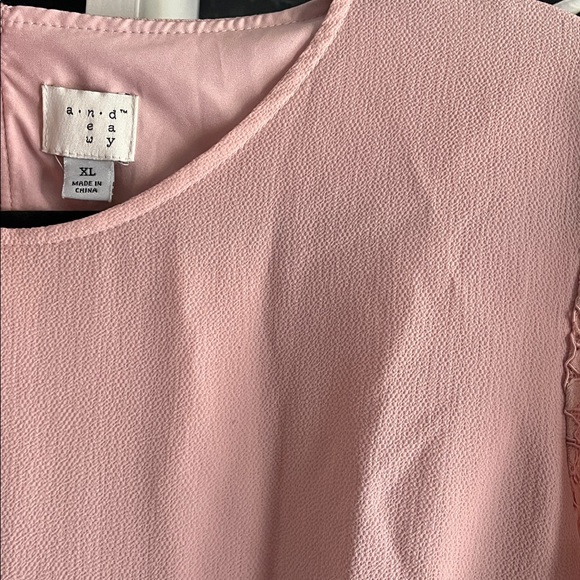 2 dresses- Women’s Pink Lace Sleeve Shift Top - Classic Feminine Style. XL - Picture 2 of 7